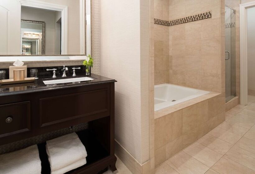 جناح ديلوكس, The Roosevelt New Orleans  A Waldorf Astoria