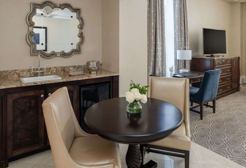 Suíte Deluxe, The Roosevelt New Orleans  A Waldorf Astoria