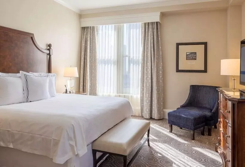 デラックススイート, The Roosevelt New Orleans  A Waldorf Astoria