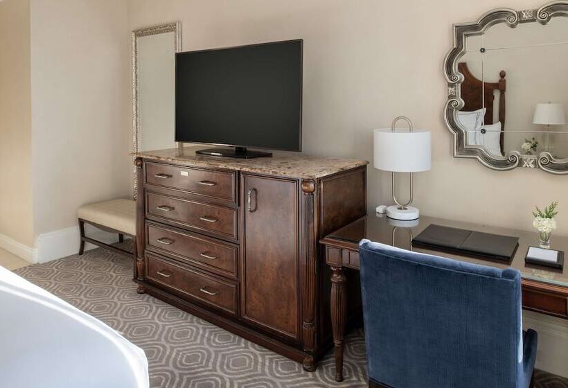 Quarto Deluxe, The Roosevelt New Orleans  A Waldorf Astoria