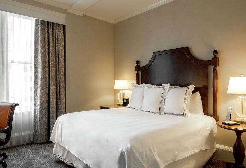 Quarto Deluxe, The Roosevelt New Orleans  A Waldorf Astoria