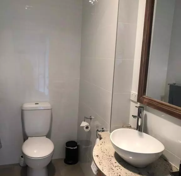 キングサイズベッドのデラックススイート, Arcoona Manor