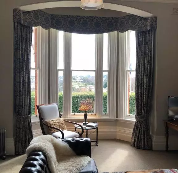 キングサイズベッドのデラックススイート, Arcoona Manor