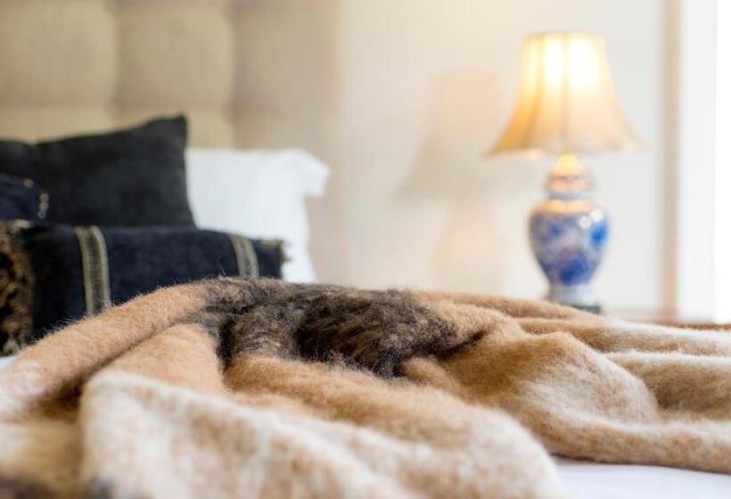 جناح مطلّ علي الحديقة, Arcoona Manor