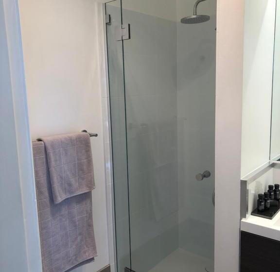 스위트 킹사이즈 침대, Arcoona Manor