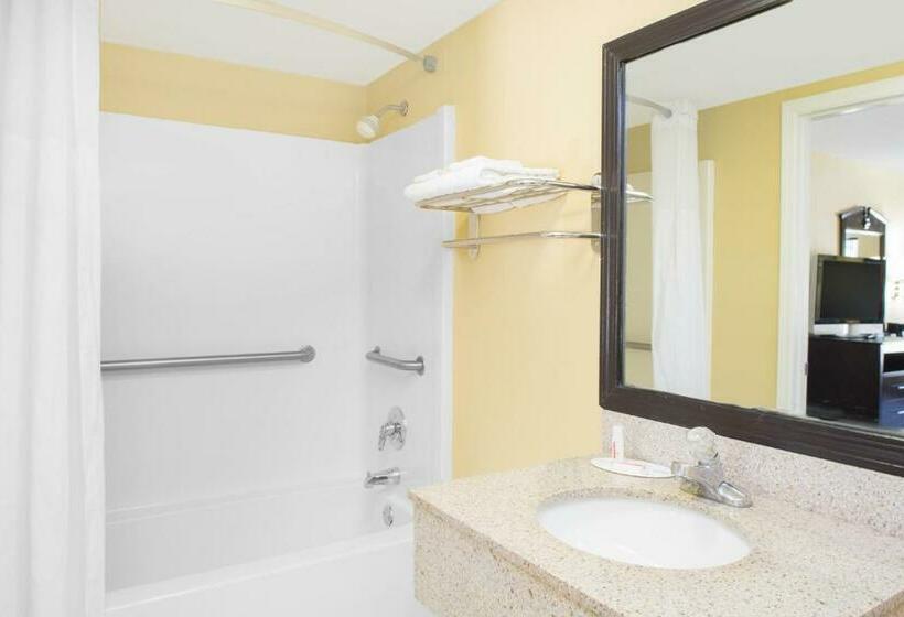 适合残疾人使用的标准间, Days Inn By Wyndham Andalusia