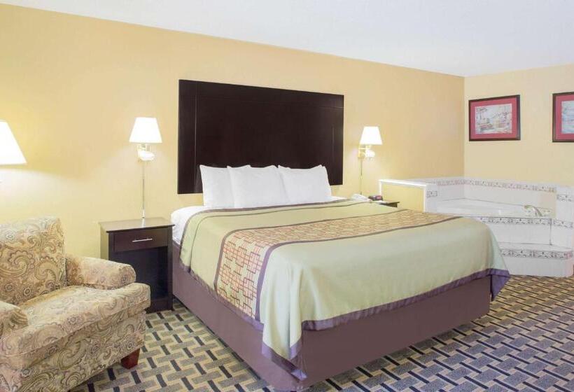 Номер Deluxe Кровать Кинг, Days Inn By Wyndham Andalusia