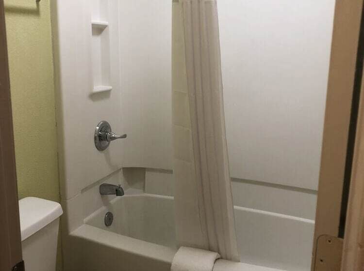 חדר סטנדרט מיטה זוגית, Days Inn By Wyndham Childersburg