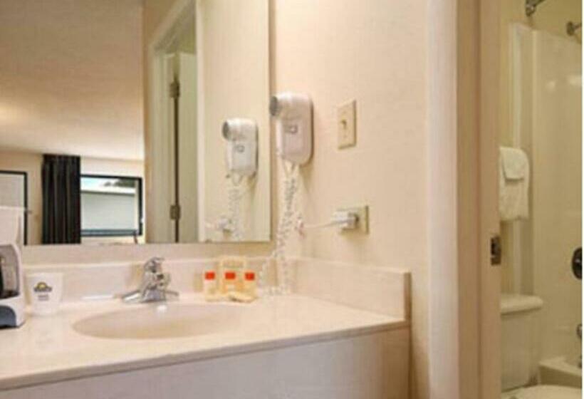 Стандартный Номер Кровать Кинг, Days Inn By Wyndham Enterprise