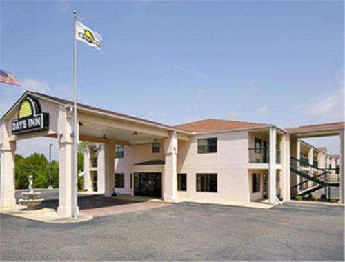 غرفة قياسية سرير كينج, Days Inn By Wyndham Enterprise