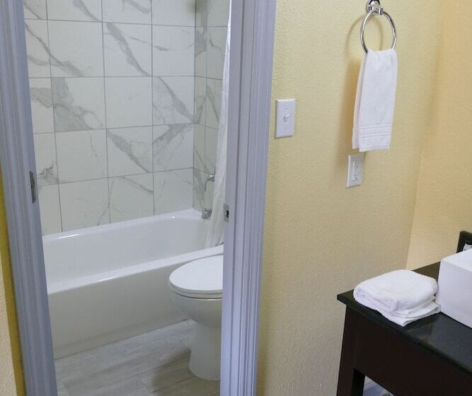 חדר סטנדרט, Days Inn By Wyndham Muscle Shoals