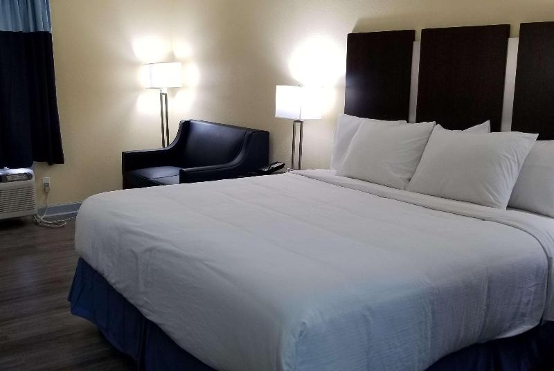 اتاق استاندارد با تخت بزرگ, Days Inn By Wyndham Muscle Shoals