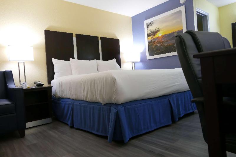 חדר סטנדרט עם מיטת קינג, Days Inn By Wyndham Muscle Shoals