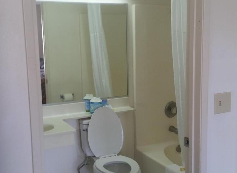 غرفة قياسية سرير كينج, Days Inn By Wyndham Orange Anaheim