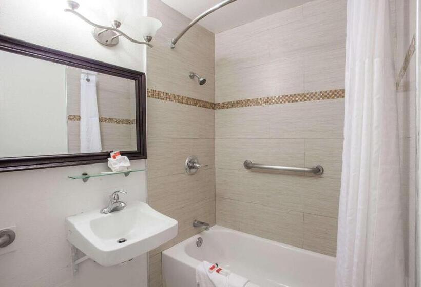Люкс Кровать Кинг, Days Inn By Wyndham Orange Anaheim