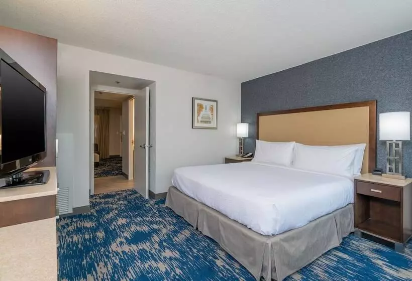 سوئیت 2 خوابه, Embassy Suites By Hilton Alexandria Old Town
