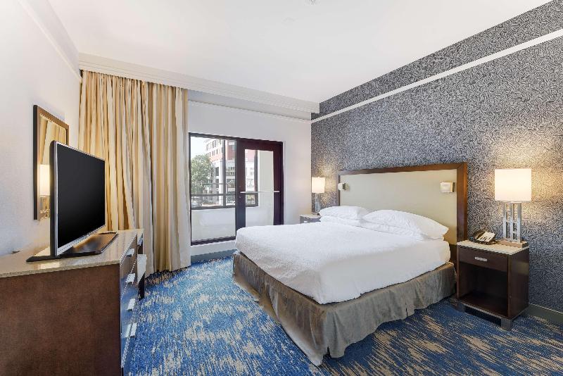 جناح سرير كينج, Embassy Suites By Hilton Alexandria Old Town