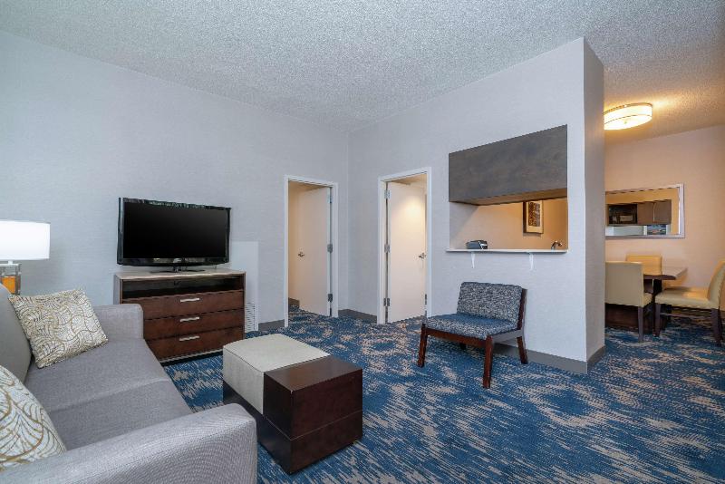 جناح سرير كينج, Embassy Suites By Hilton Alexandria Old Town