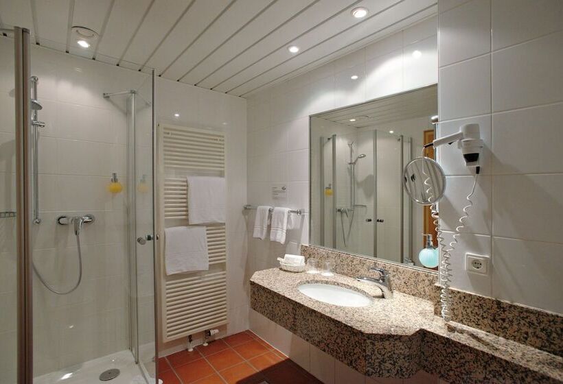 Standardzimmer Golfplatzblick, Golfresort Semlin