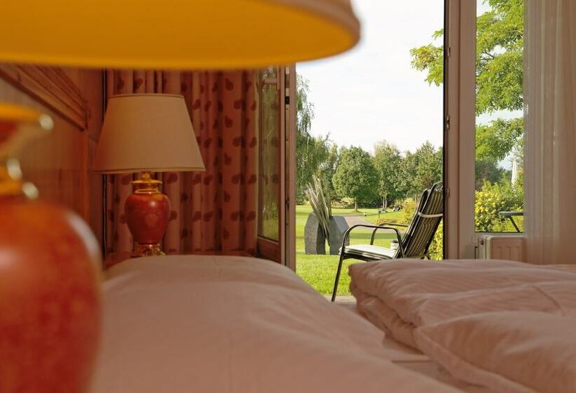 Standardzimmer Golfplatzblick, Golfresort Semlin