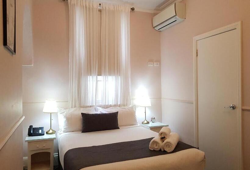 غرفة أساسية, The Hughenden Boutique