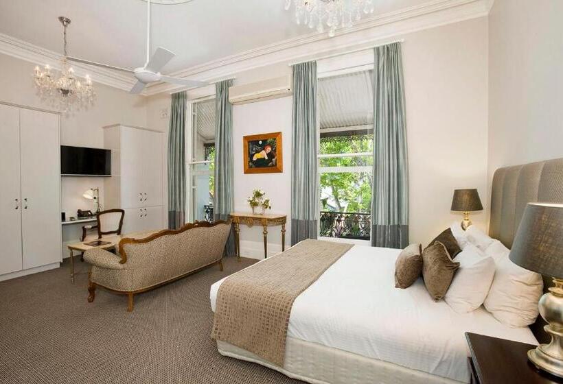 جناح سوبيريور, The Hughenden Boutique