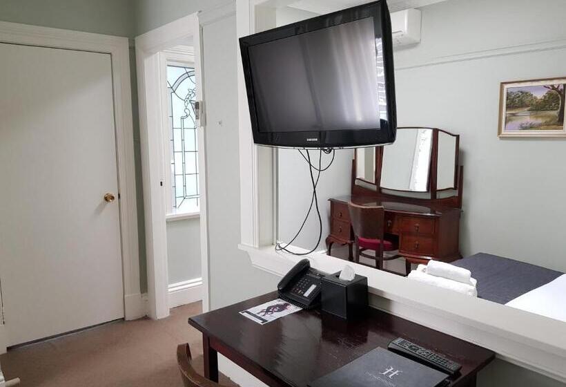 جناح, The Hughenden Boutique