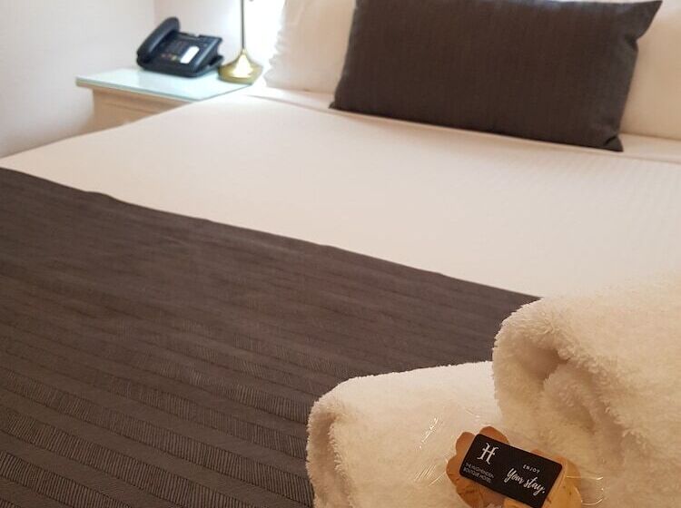 غرفة أساسية, The Hughenden Boutique