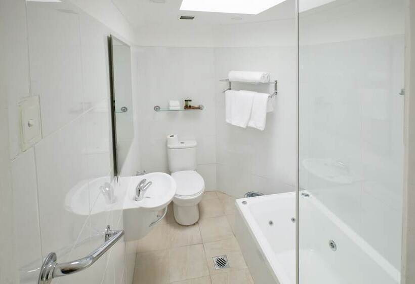 جناح, The Hughenden Boutique