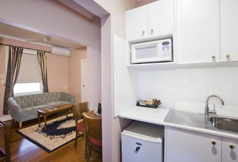 غرفة عائلية, The Hughenden Boutique