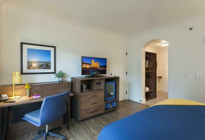 חדר סטנדרט, מיטת קינג, מותאם לאדם עם מוגבלויות, La Playa Inn Santa Barbara