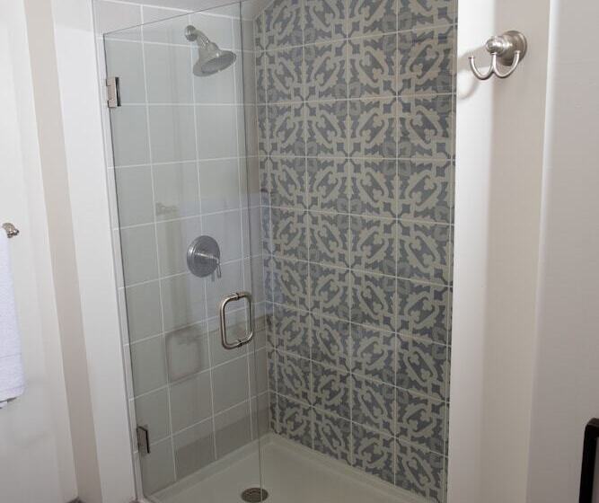 חדר סטנדרט שתי מיטות זוגיות, La Playa Inn Santa Barbara