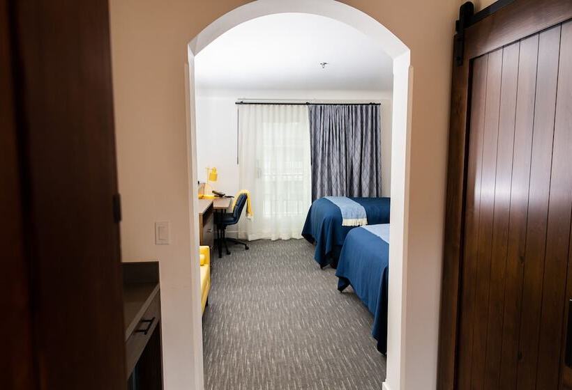 חדר סטנדרט שתי מיטות זוגיות, La Playa Inn Santa Barbara