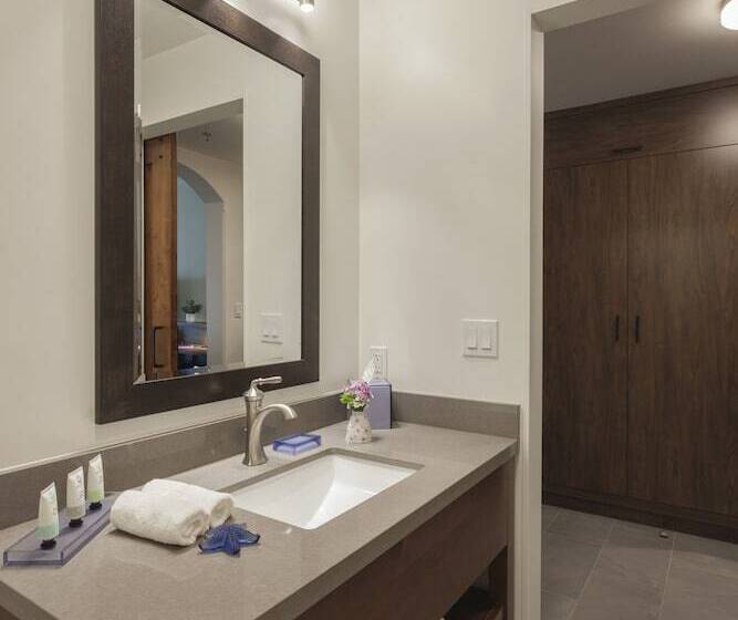 חדר דלוקס, La Playa Inn Santa Barbara