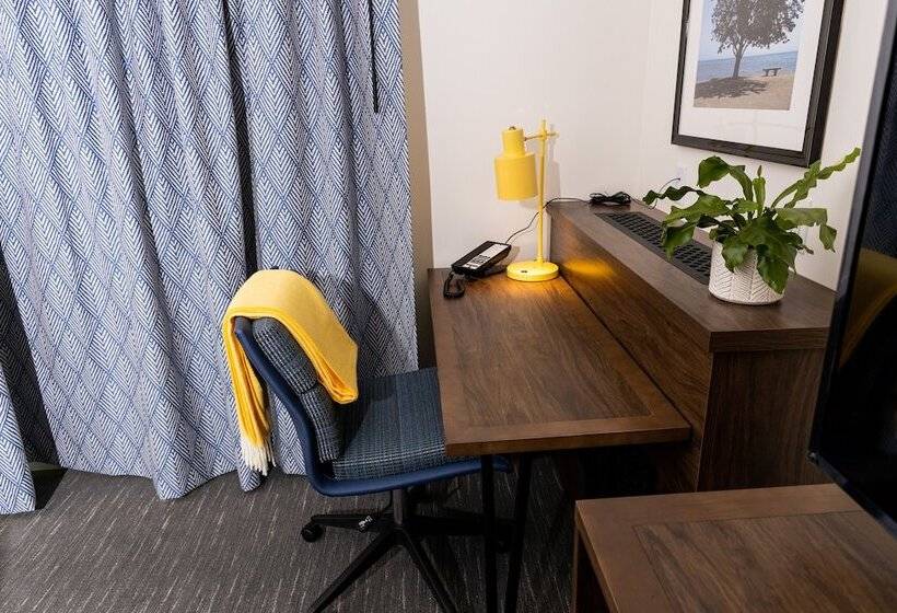 חדר דלוקס, La Playa Inn Santa Barbara