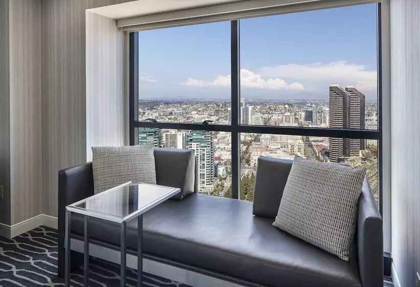 اتاق استاندارد با تخت دوبل و چشمانداز, Manchester Grand Hyatt San Diego