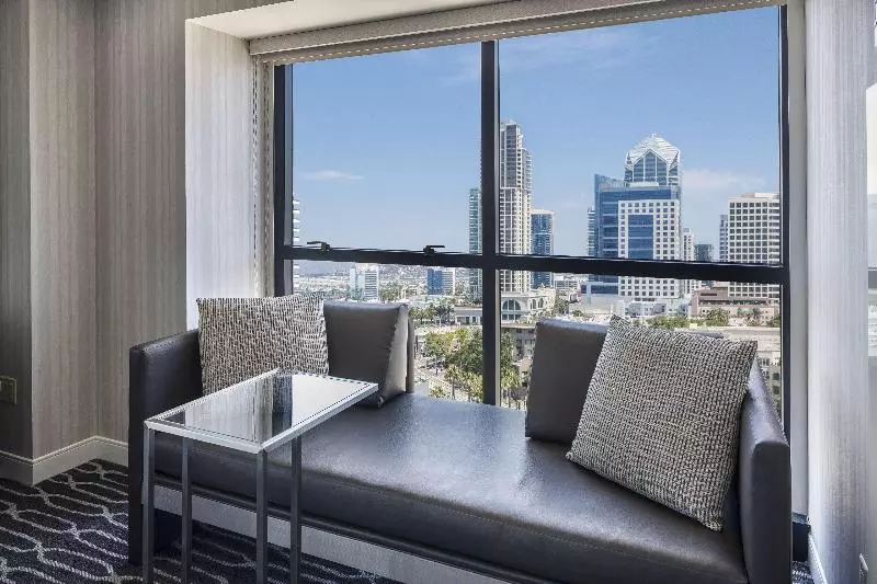اتاق کلاب, Manchester Grand Hyatt San Diego