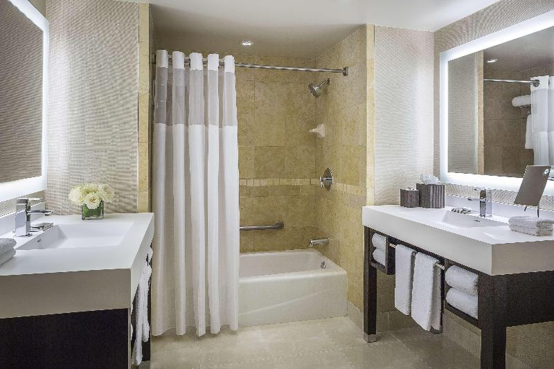 Люкс, Manchester Grand Hyatt San Diego