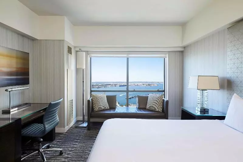 اتاق استاندارد با تخت بزرگ, Manchester Grand Hyatt San Diego