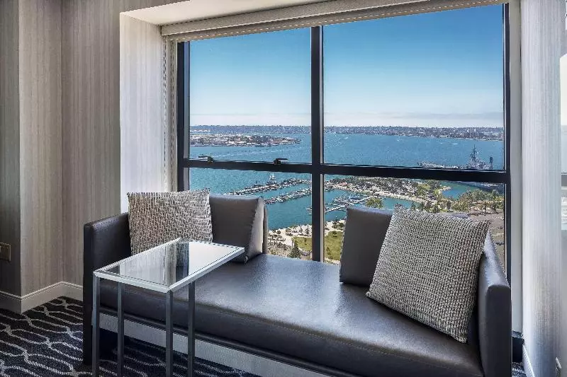 اتاق استاندارد با تخت بزرگ, Manchester Grand Hyatt San Diego
