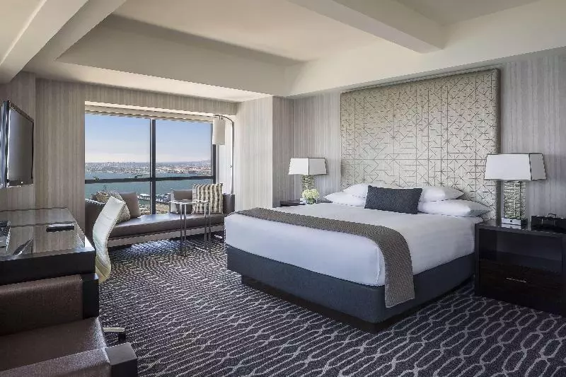 اتاق استاندارد با تخت بزرگ, Manchester Grand Hyatt San Diego