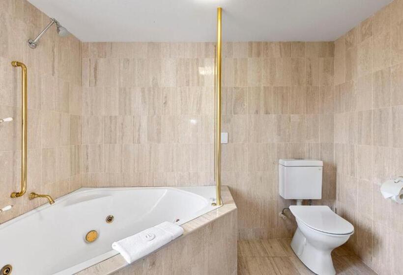 带两个卧室的顶楼公寓, Pacific Bay Resort