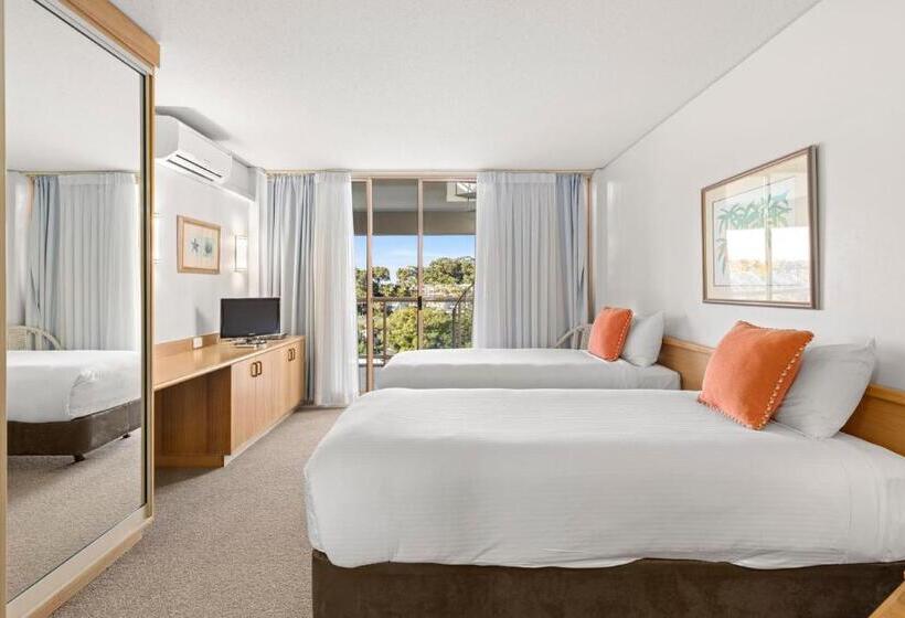 带两个卧室的顶楼公寓, Pacific Bay Resort