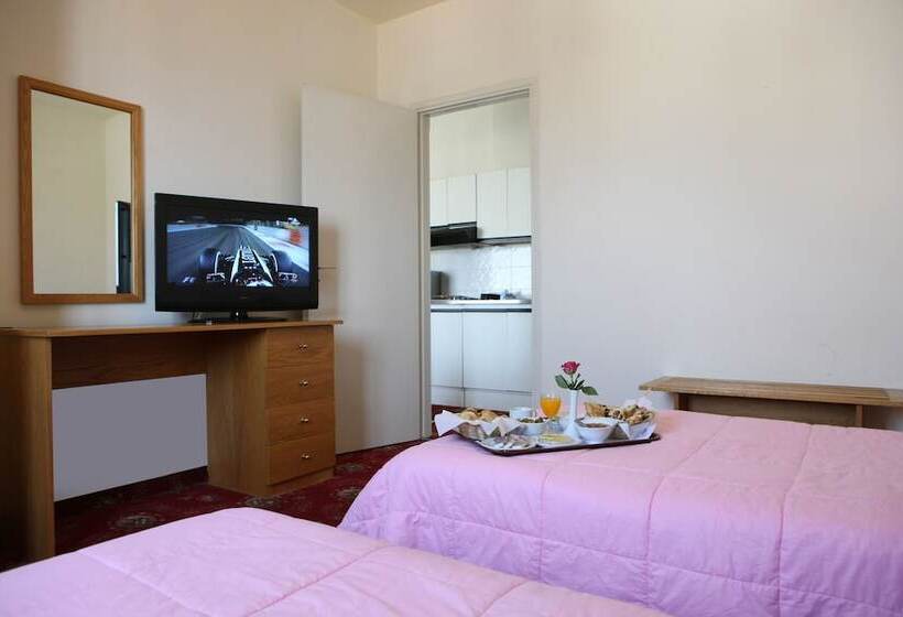 سوئیت سینیور, Zoukotel