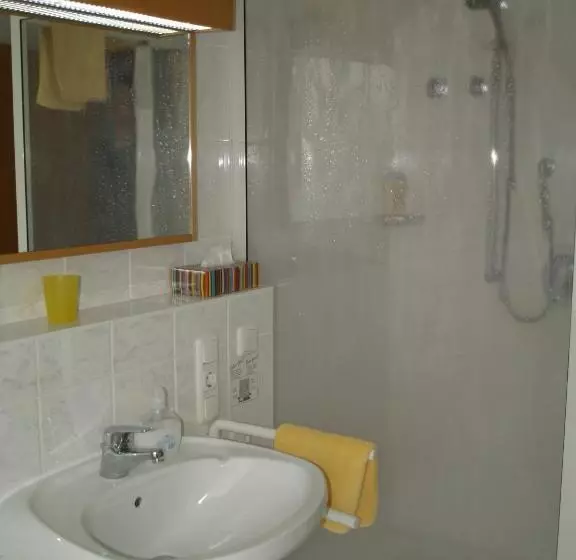 Huoneisto 1 Makuuhuone Parveke, Apparthotel Am Friedrichspark