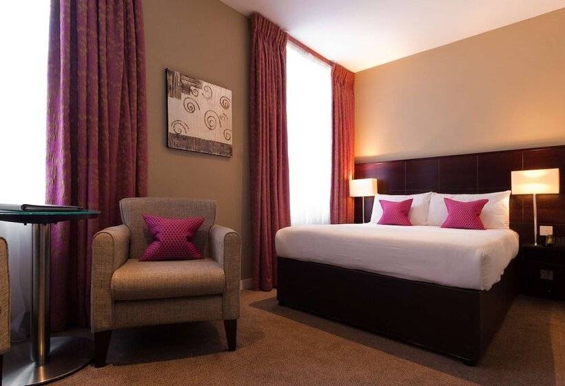 Номер Deluxe, Berjaya Eden Park London