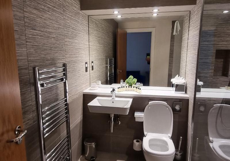 Классический Номер, Berjaya Eden Park London