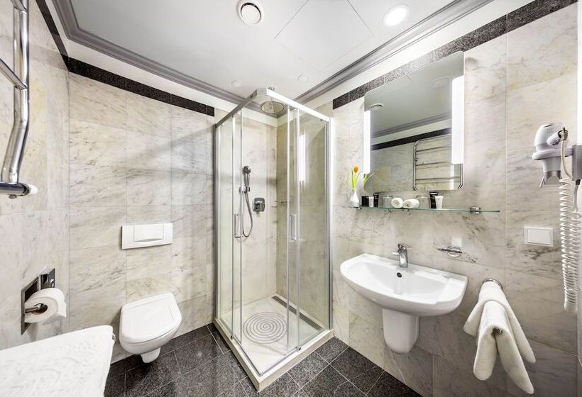 اتاق استاندارد سه نفره, Esplanade Hotel Prague