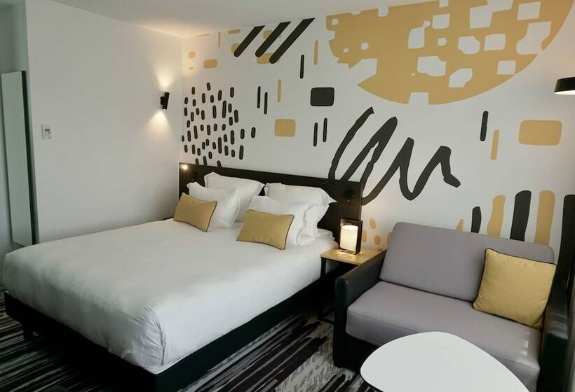 Номер Superior, Golden Tulip Roissy Saint Witz