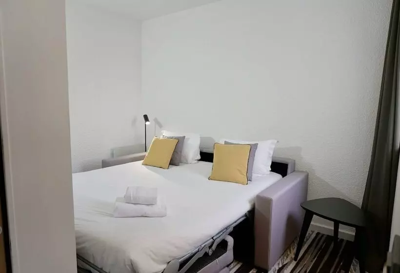 スイート, Golden Tulip Roissy Saint Witz